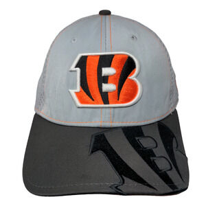 New Era Men's Fitted Hat Gray Size M/L Embroidered Cincinnati Bengals Logo